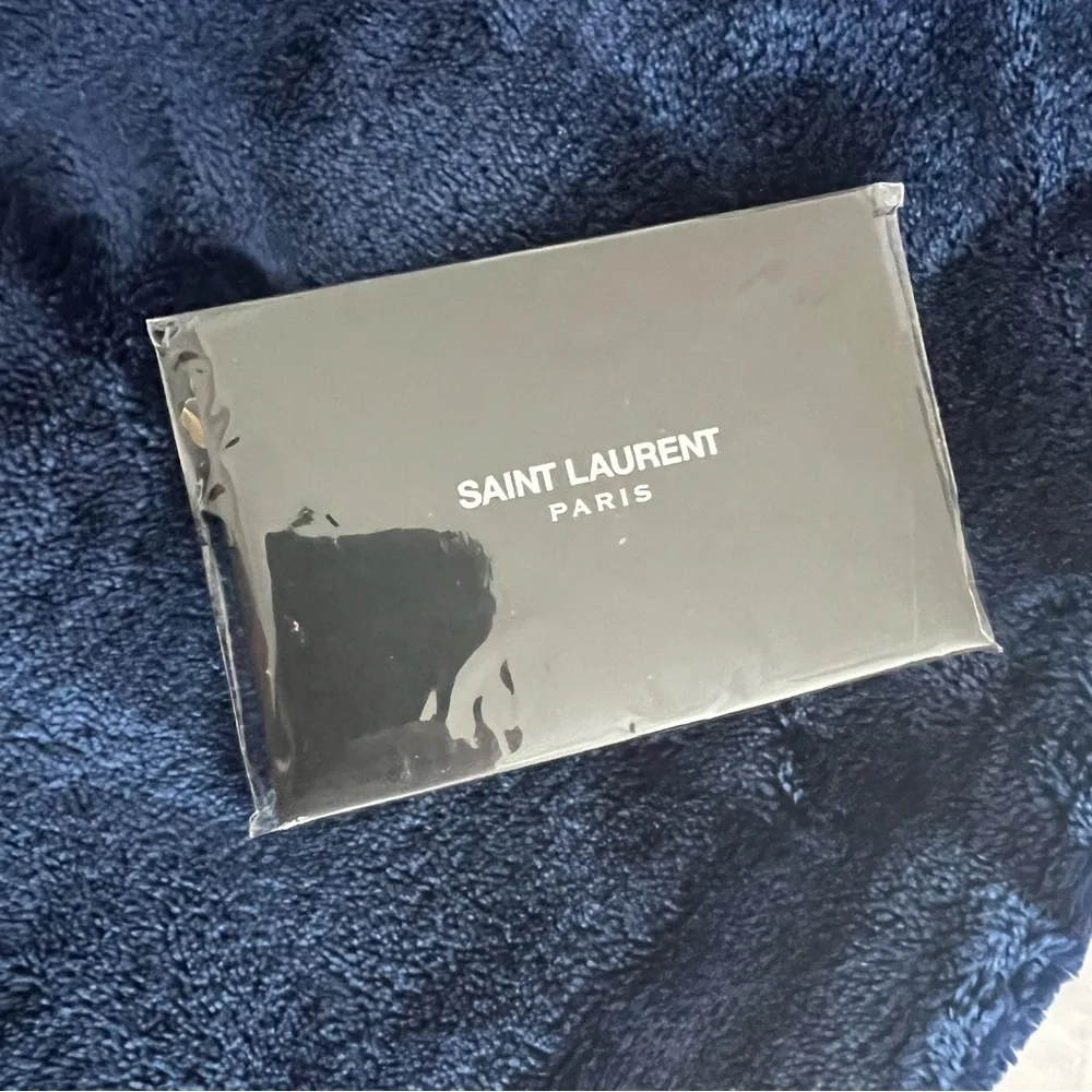 Saint Laurent SAC DE JOUR NANO IN SMOOTH LEATHER - Picture 6 of 16